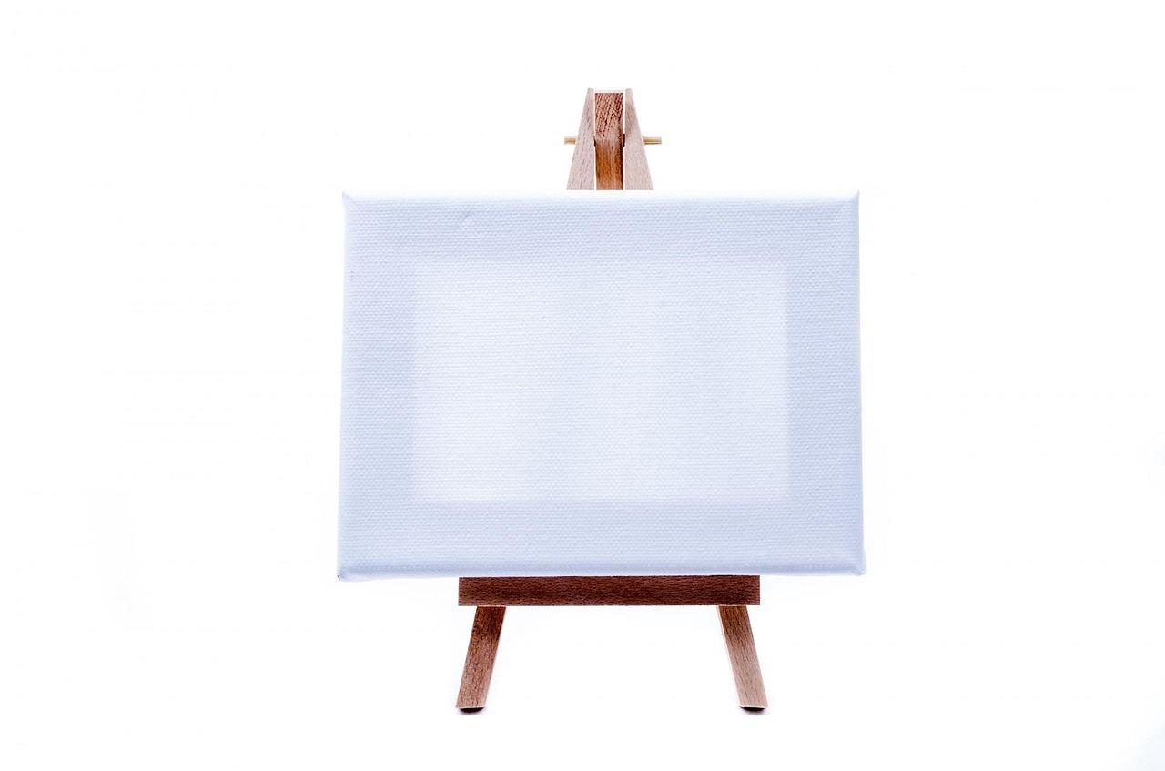 A água quente relaxa os músculos, e combinar com alongamentos simples aumenta a flexibilidade.